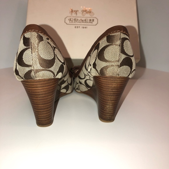 COACH Peep-Toe Khaki/Walnut Wedges - Picture 3 of 8